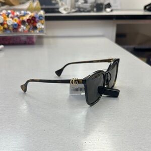 Gucci Black and Brown Sunglasses